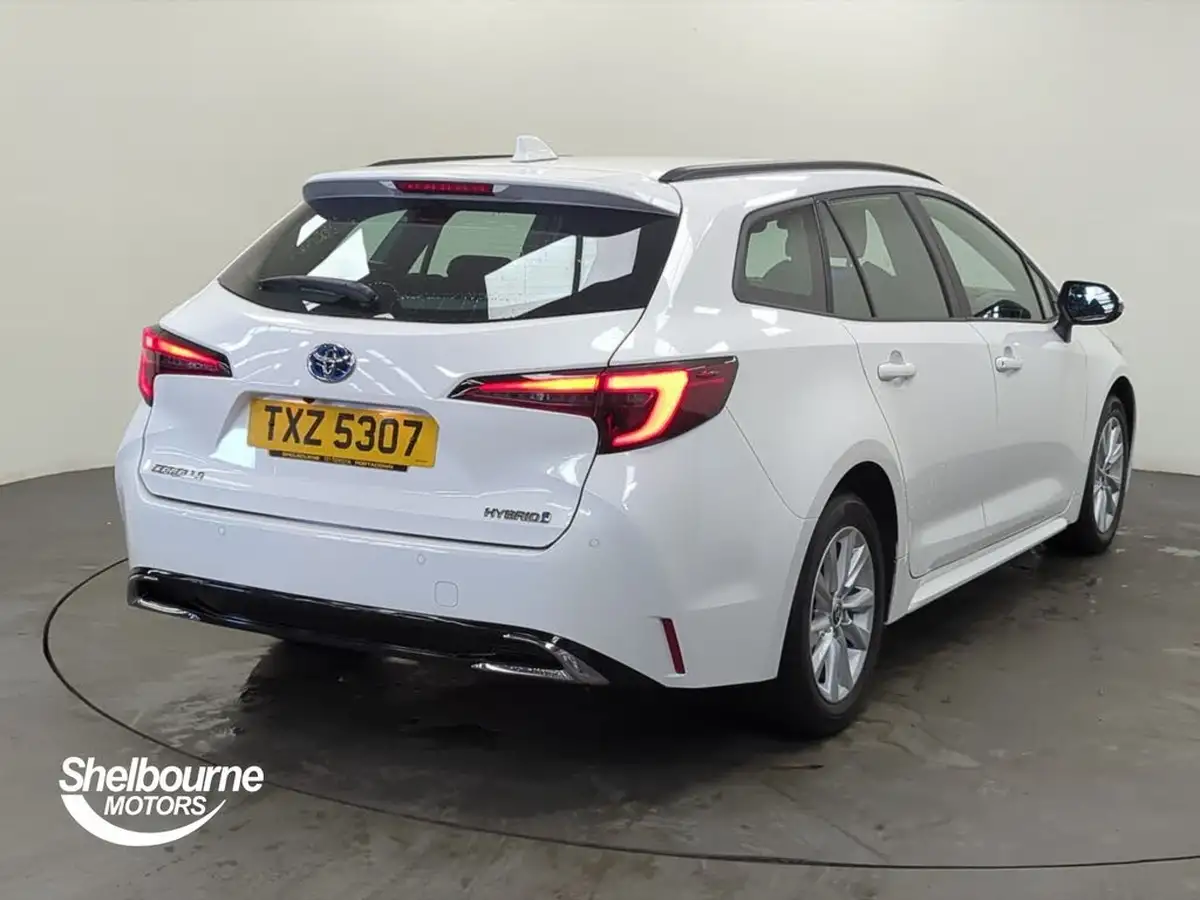 2024-toyota-corolla-18-vvt-i-icon-touring-sports-big-10