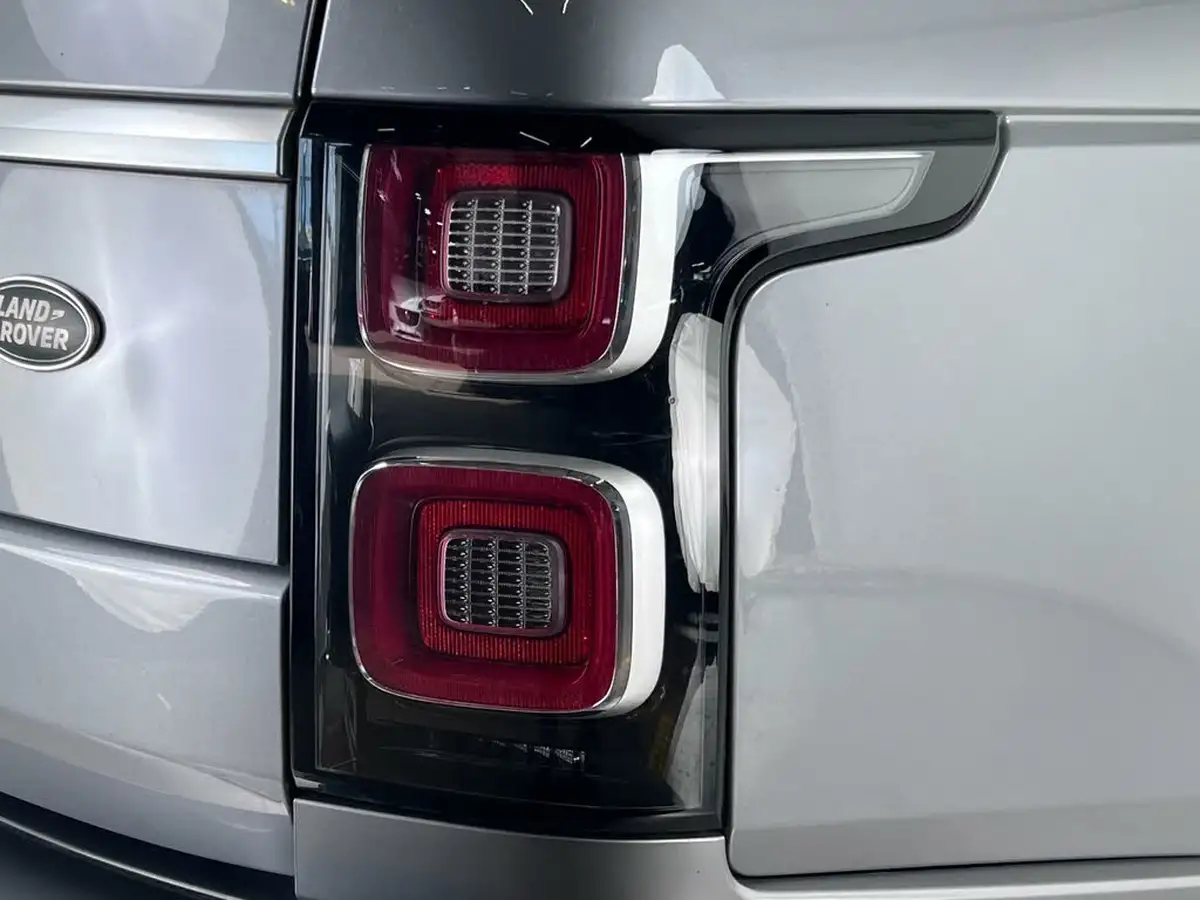 2019-land-rover-range-rover-20-p400e-vogue-big-8