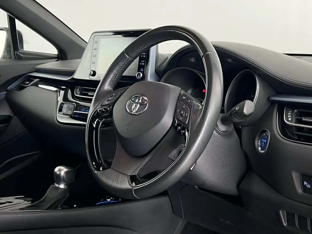 2022-toyota-c-hr-18-vvt-i-design-big-9