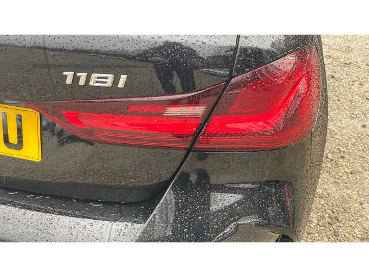 2024-bmw-1-series-15-118i-m-sport-lcp-dct-big-28