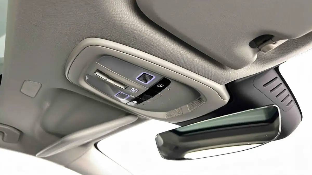 2024-volvo-xc60-20-t8-ultimate-dark-big-30
