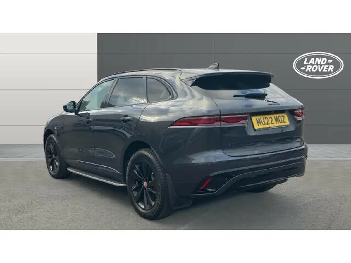 2022-jaguar-f-pace-20-d200-r-dynamic-black-big-1