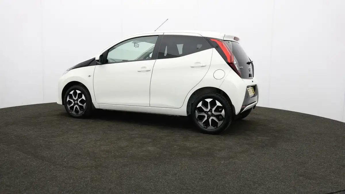 2018-toyota-aygo-10-vvt-i-x-plore-big-64