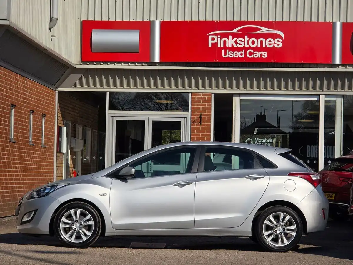 2014-hyundai-i30-14-edition-big-5