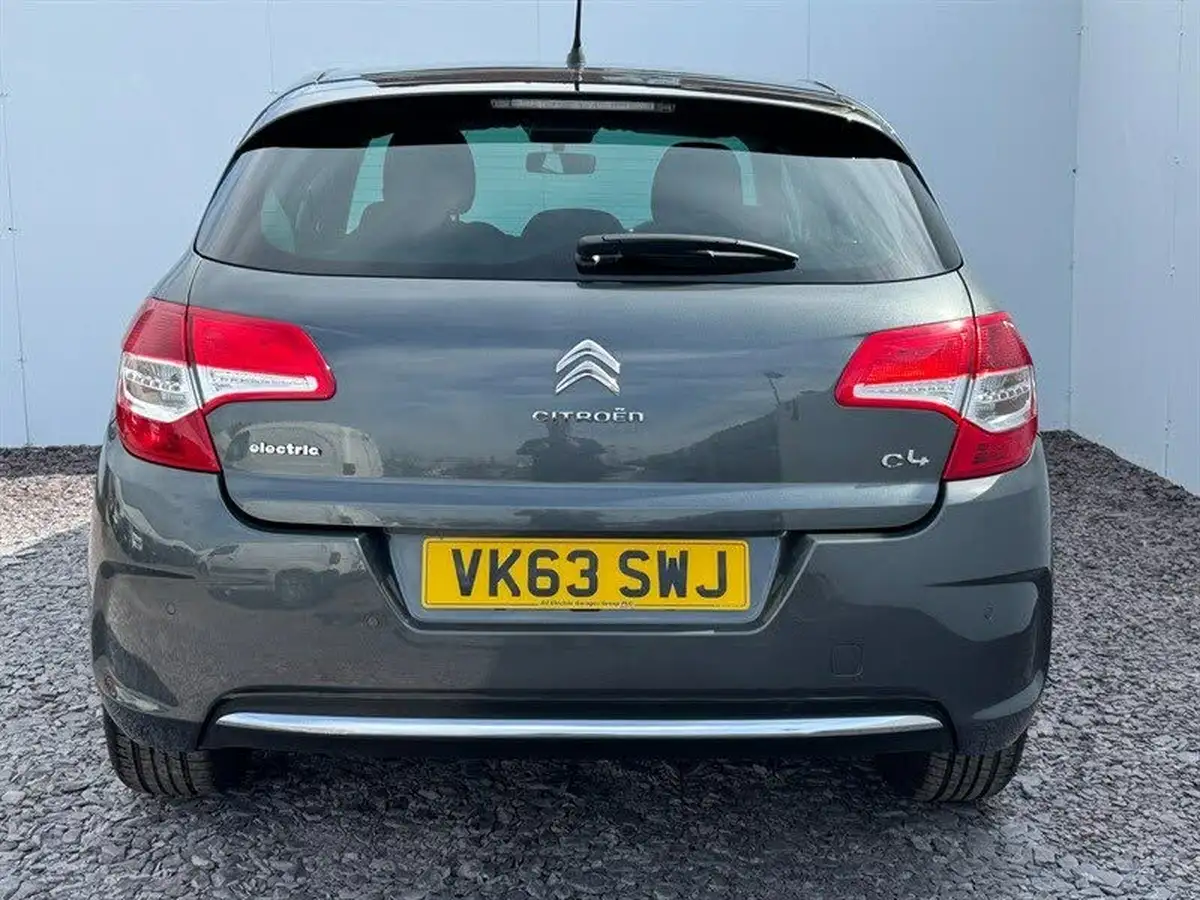 2013-citroen-c4-16td-vtr-big-7