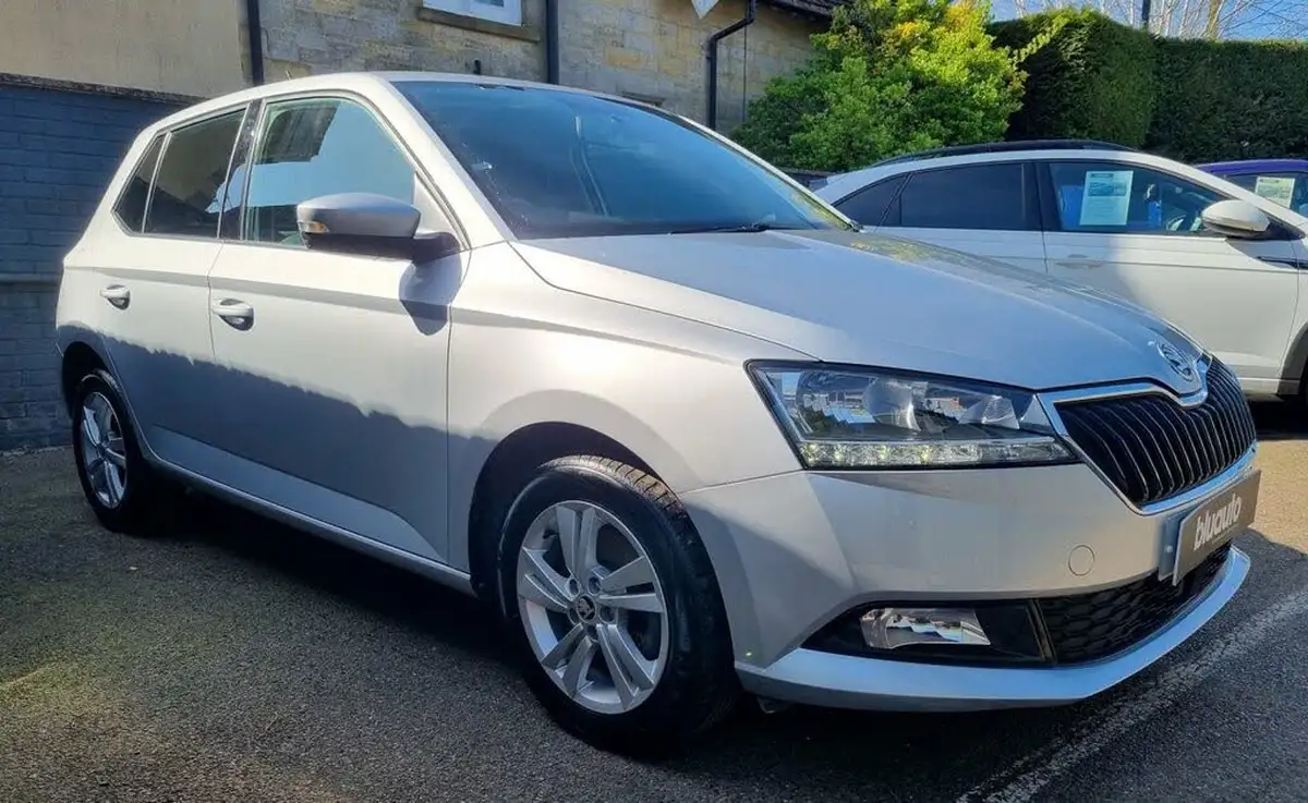 2019-skoda-fabia-10-tsi-se-109ps-hatchback-dsg-big-4