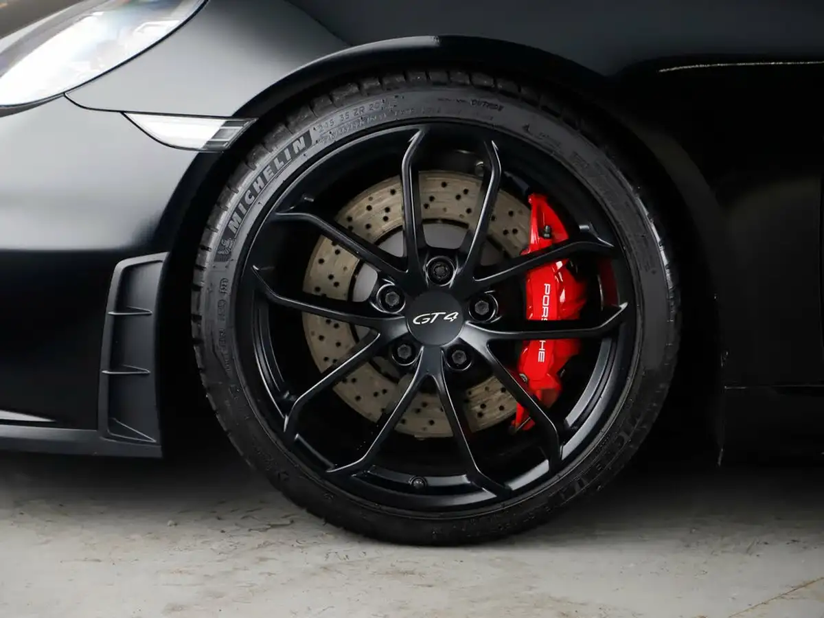 2022-porsche-cayman-718-40-cayman-gt4-pdk-big-3