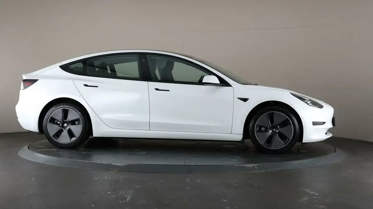 2021-tesla-model-3-e-standard-plus-big-51