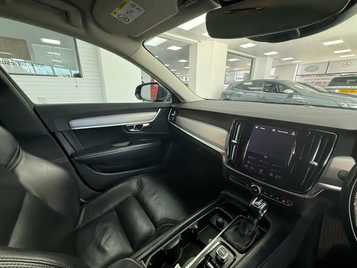 2017-volvo-s90-20td-d5-inscription-big-49