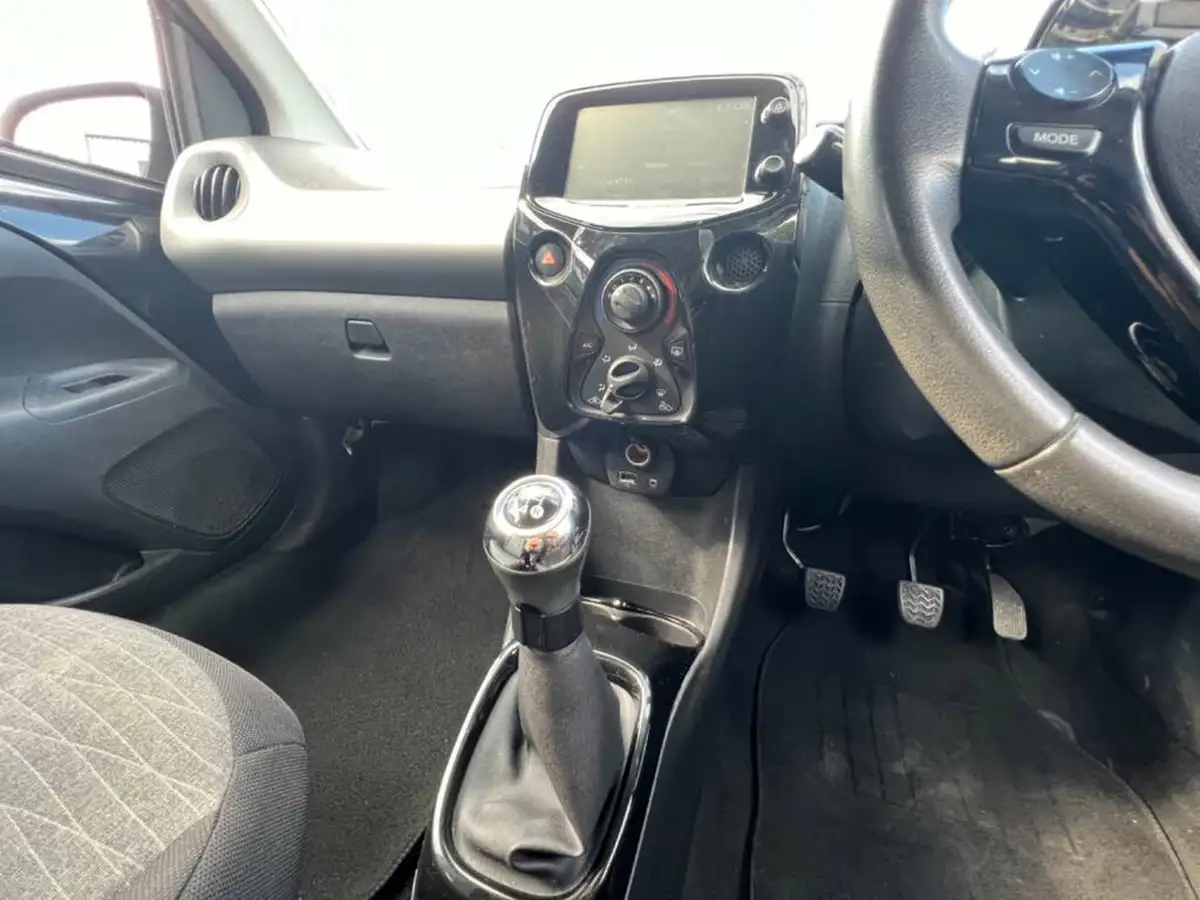 2015-citroen-c1-12-puretech-airscape-flair-3d-big-23
