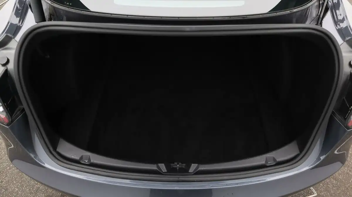 2021-tesla-model-3-e-long-range-4x4-big-17