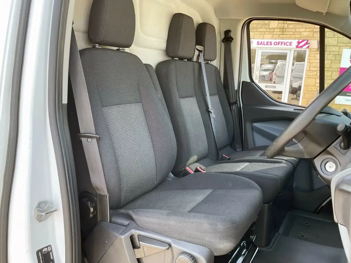 2018-ford-transit-custom-20tdci-290-l1h1-105pseu6-panel-van-big-10