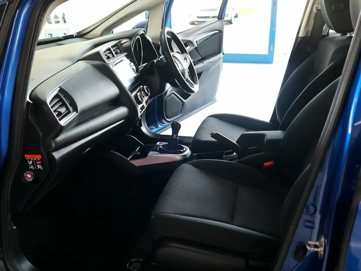 2018-honda-jazz-13-i-vtec-se-big-3