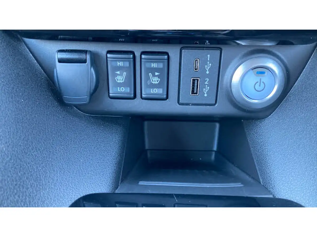 2023-nissan-leaf-e-tekna-39kwh-big-44