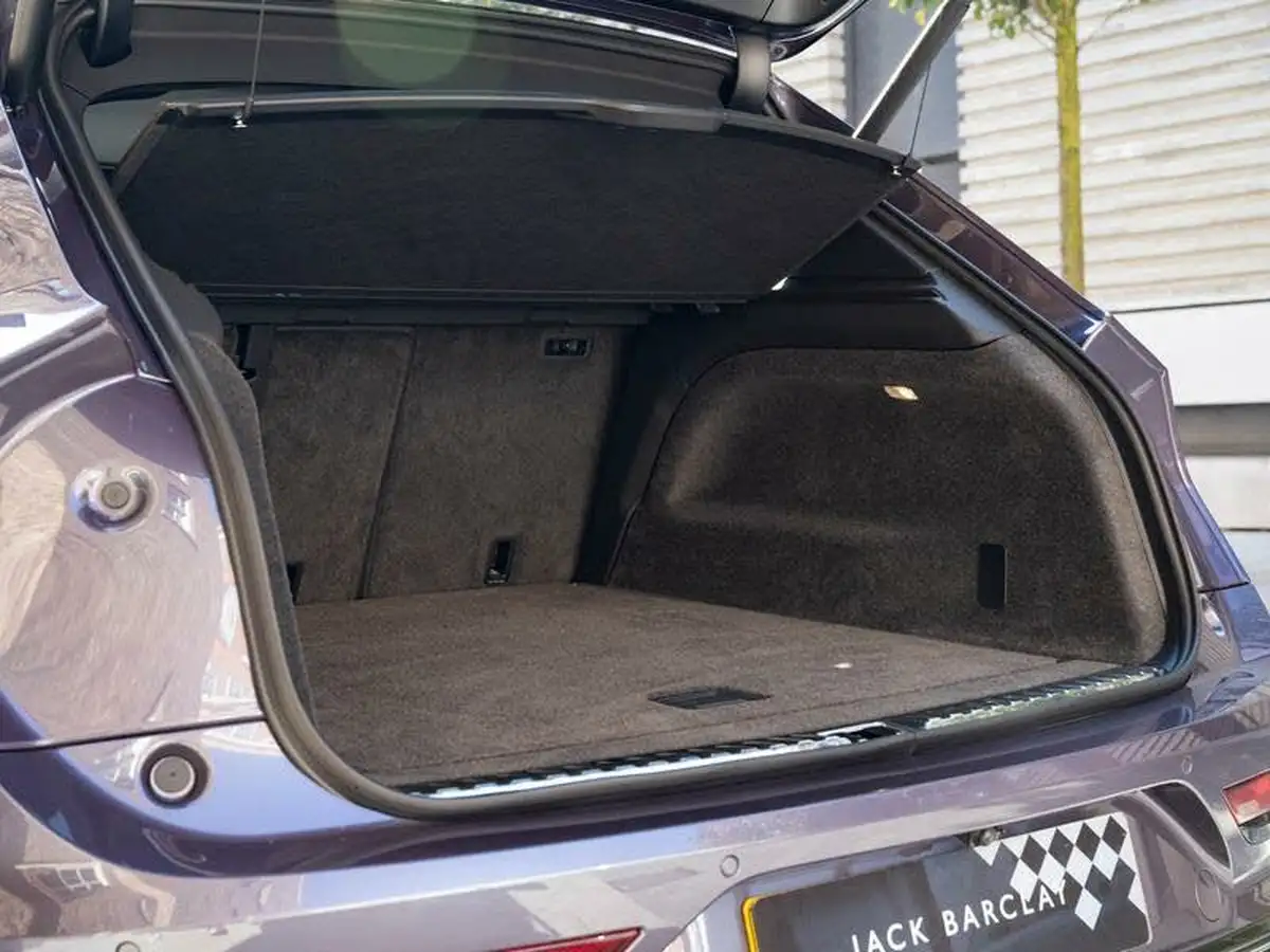 2024-bentley-bentayga-40-v8-s-big-46