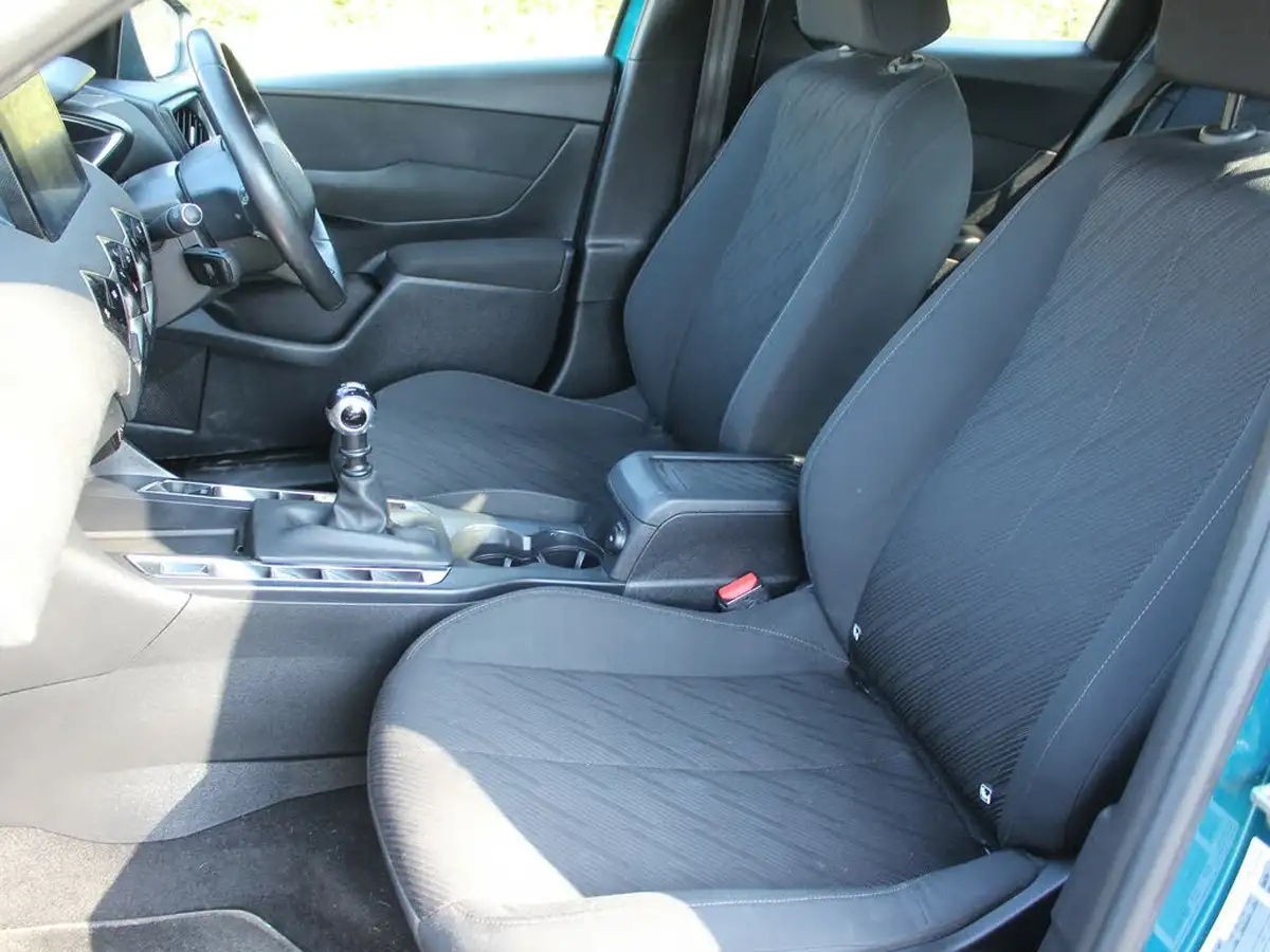 2019-ds-ds-3-crossback-12-puretech-elegance-100ps-big-16