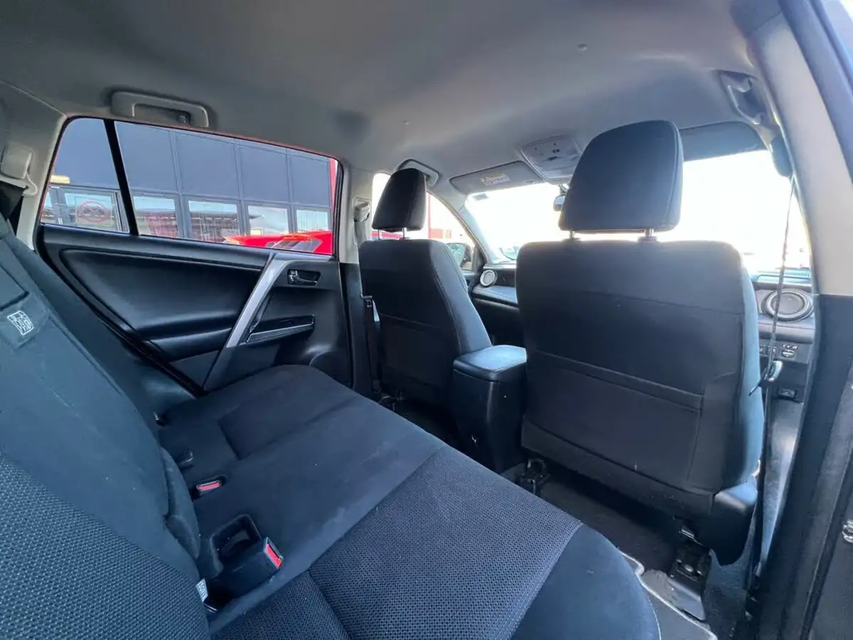 2018-toyota-rav4-25-vvt-i-icon-tech-big-22