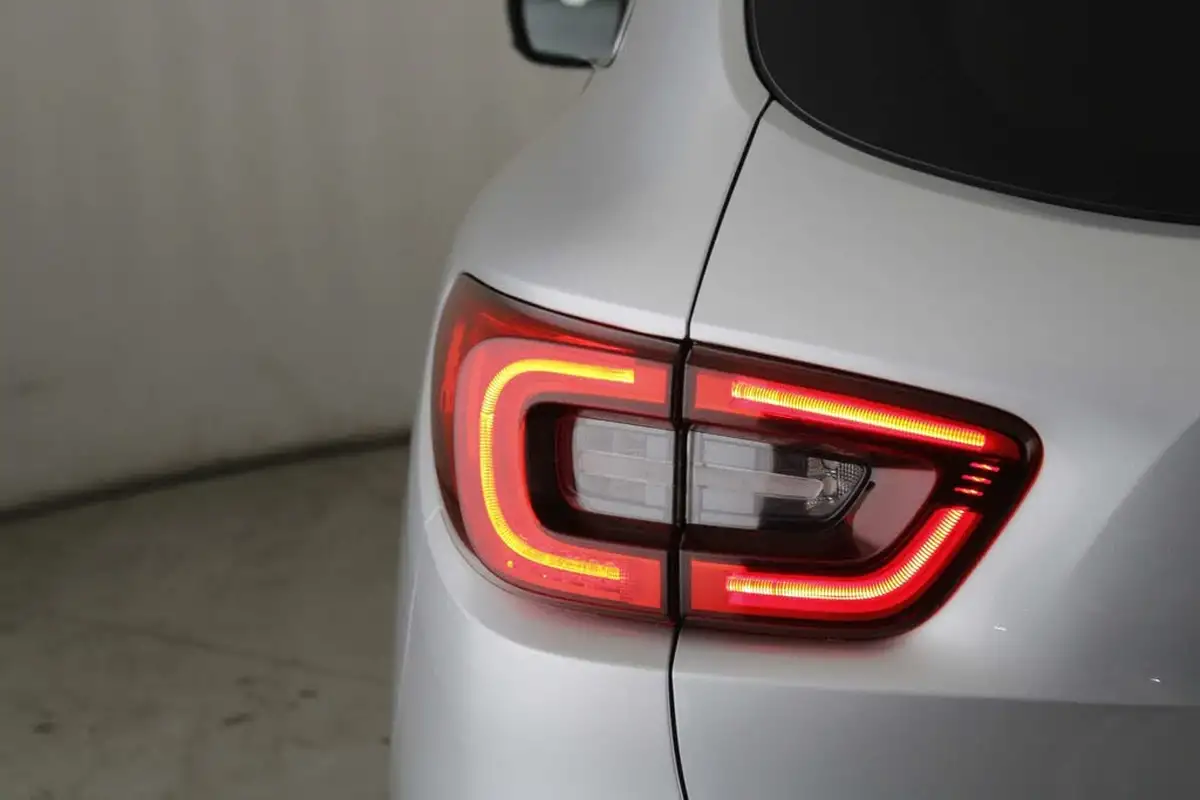 2019-renault-kadjar-13-tce-iconic-140bhp-big-9