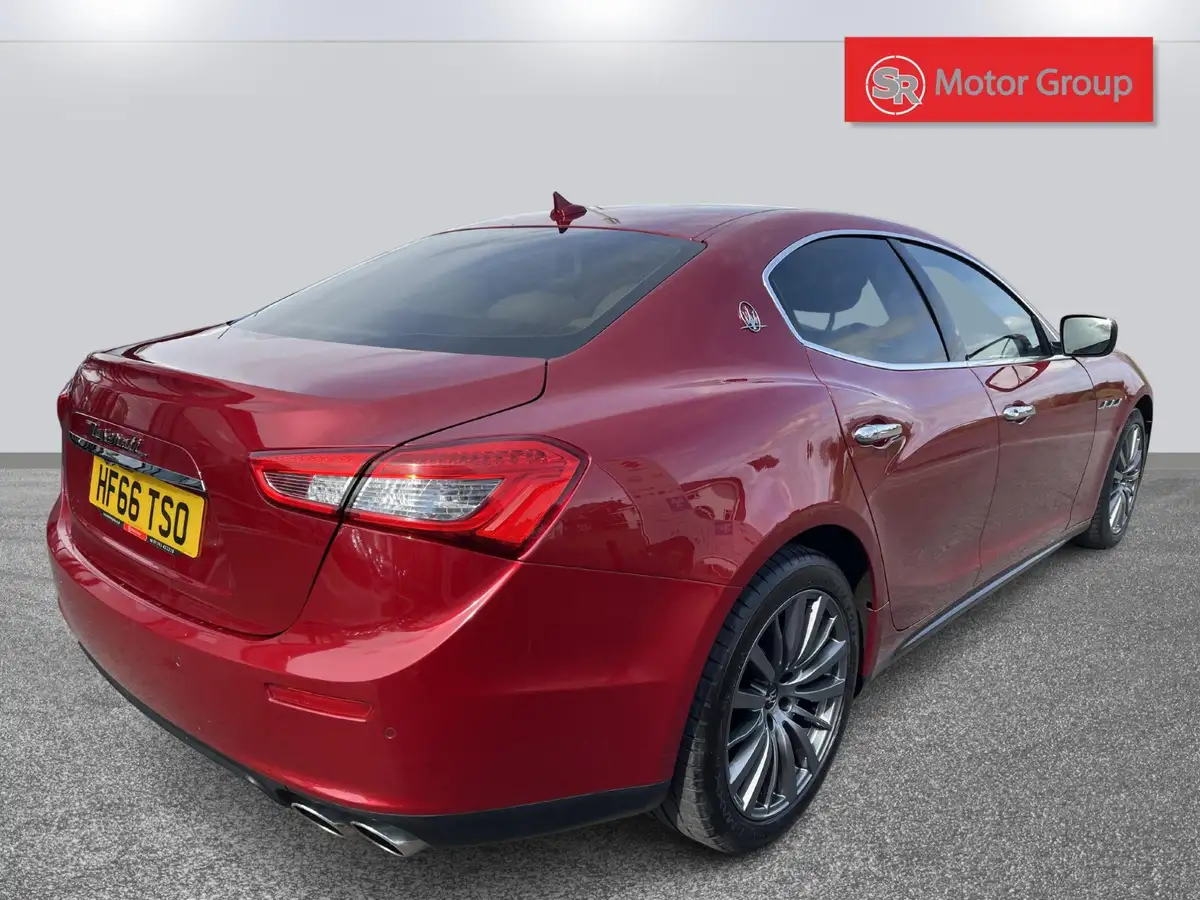 2017-maserati-ghibli-30td-big-13