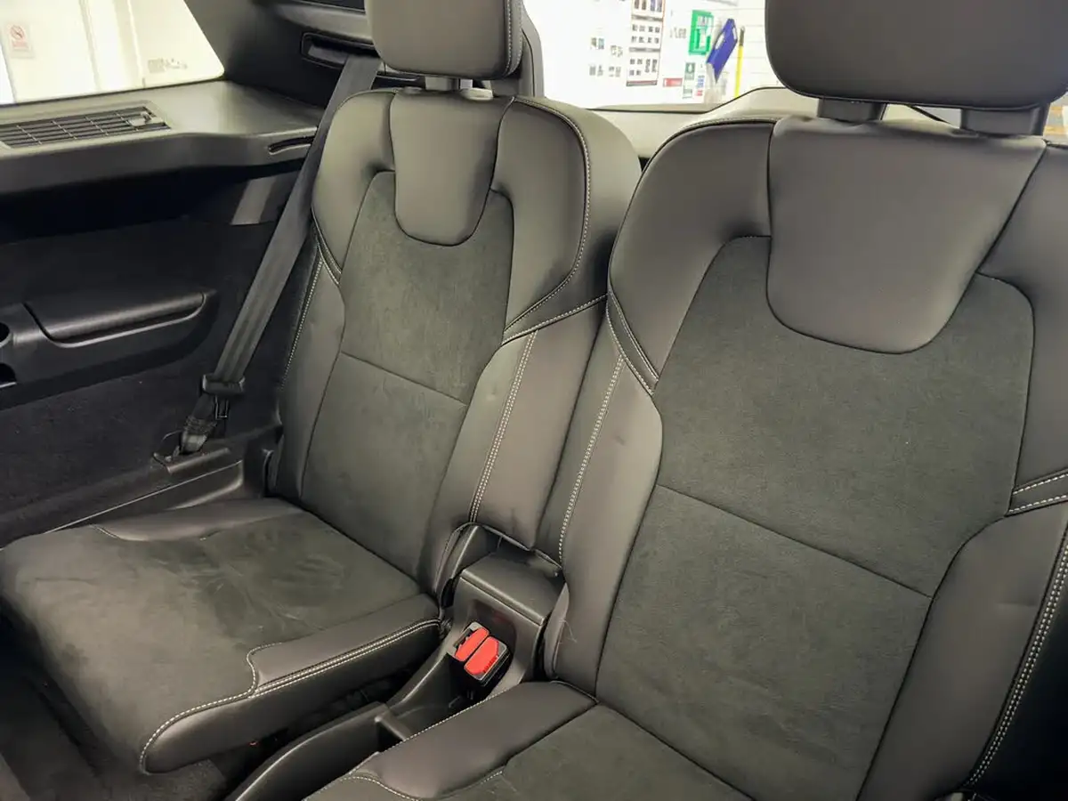 2022-volvo-xc90-20td-b5-r-design-big-12