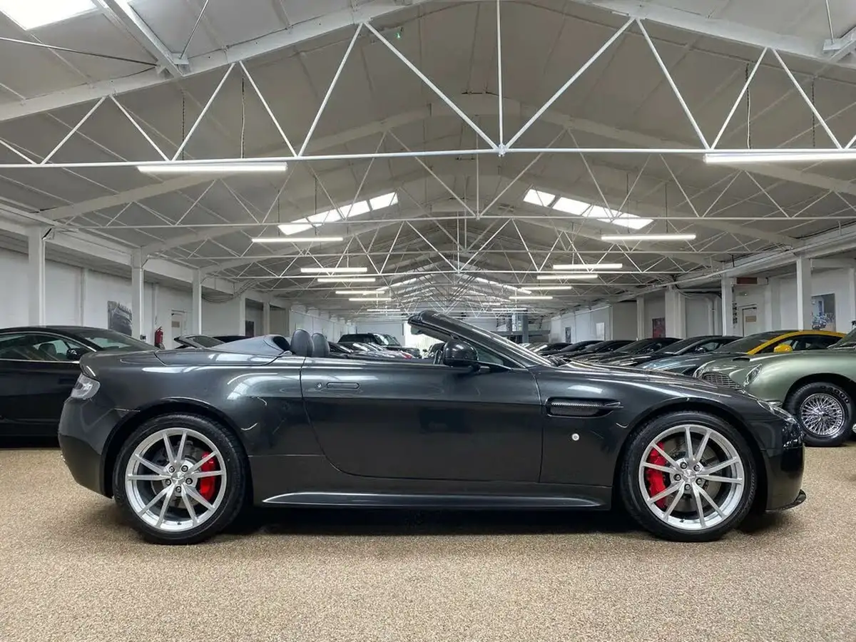 2013-aston-martin-vantage-47-s-roadster-convertible-big-7