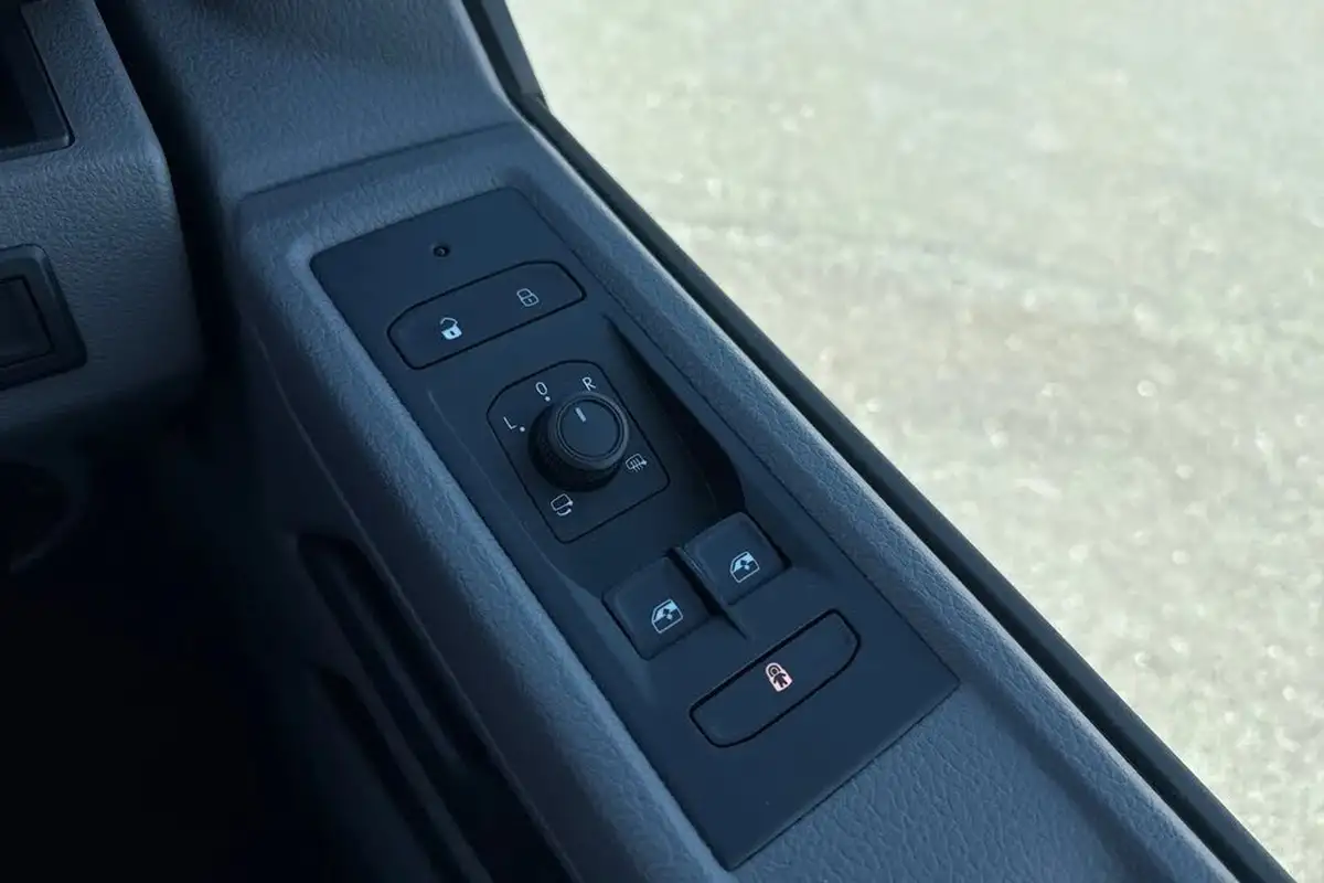 2024-volkswagen-transporter-big-38