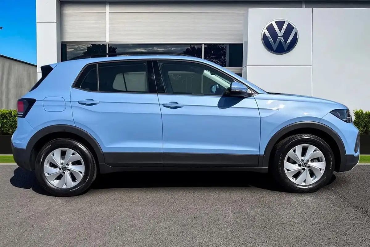 2024-volkswagen-t-cross-10-tsi-life-95ps-big-2