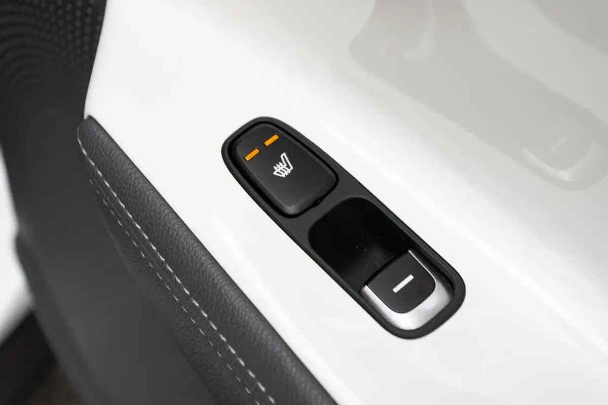 2017-kia-niro-16-gdi-first-edition-big-37