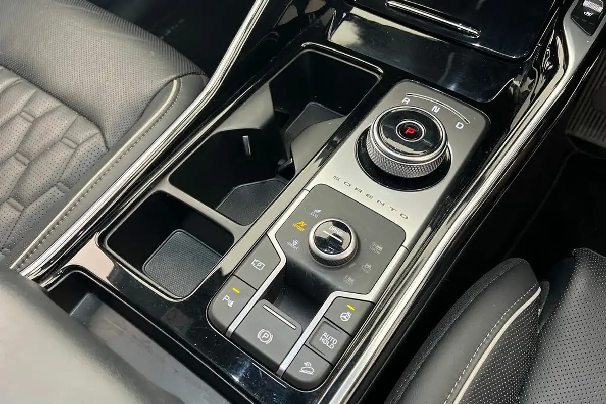 2022-kia-sorento-16-t-gdi-4-226bhp-hev-big-12