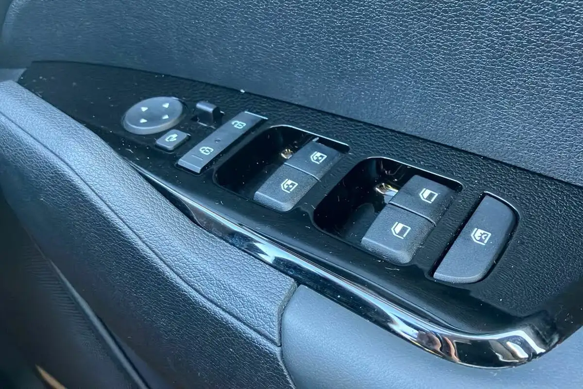 2022-kia-sportage-16-t-gdi-3-226bhp-hev-1598cc-auto-big-14