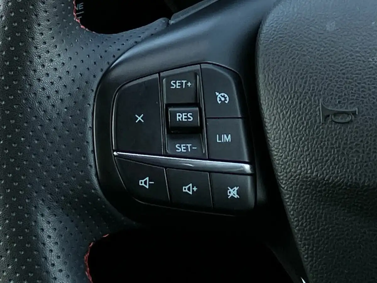 2022-ford-kuga-big-15