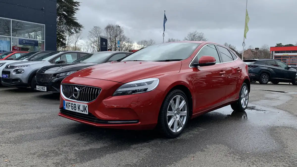 2019-volvo-v40-15-t2-inscription-big-6