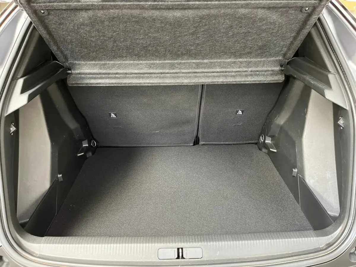 2021-peugeot-2008-suv-12-puretech-allure-premium-130bhp-eat8-big-9