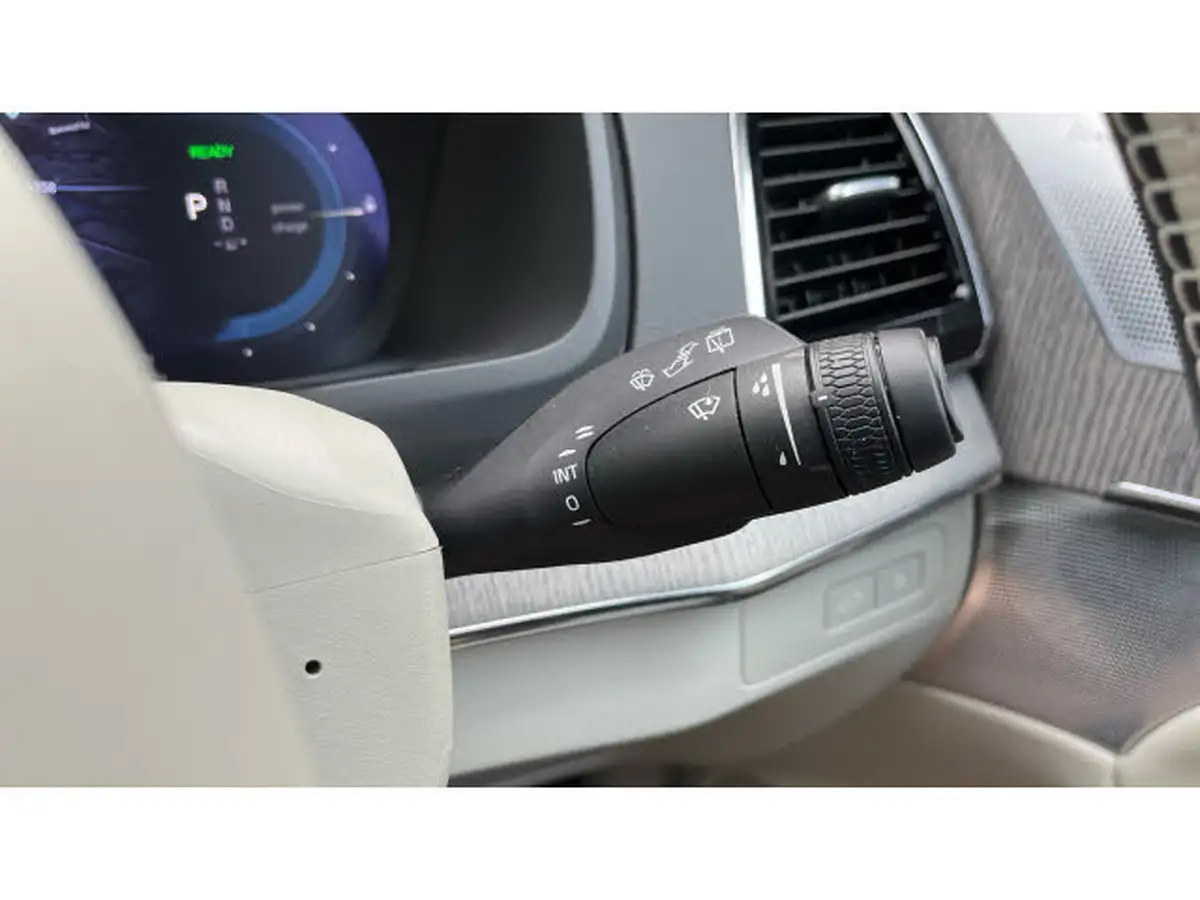 2024-volvo-xc90-20-t8-ultra-dark-big-24