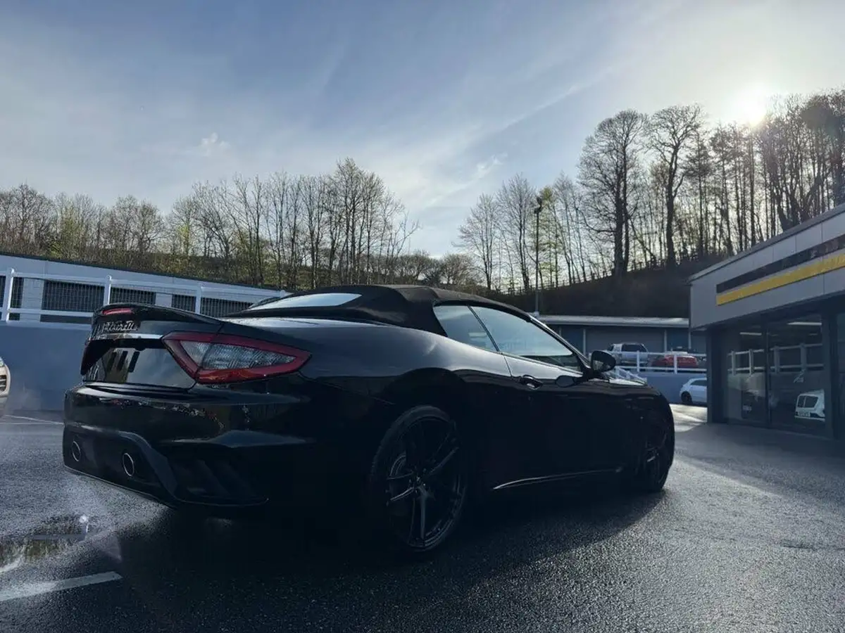 2020-maserati-grancabrio-47-mc-big-41