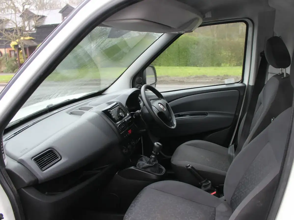 2021-fiat-doblo-cargo-16td-l2h1-maxi-sx-120bhpeu6dt-big-8
