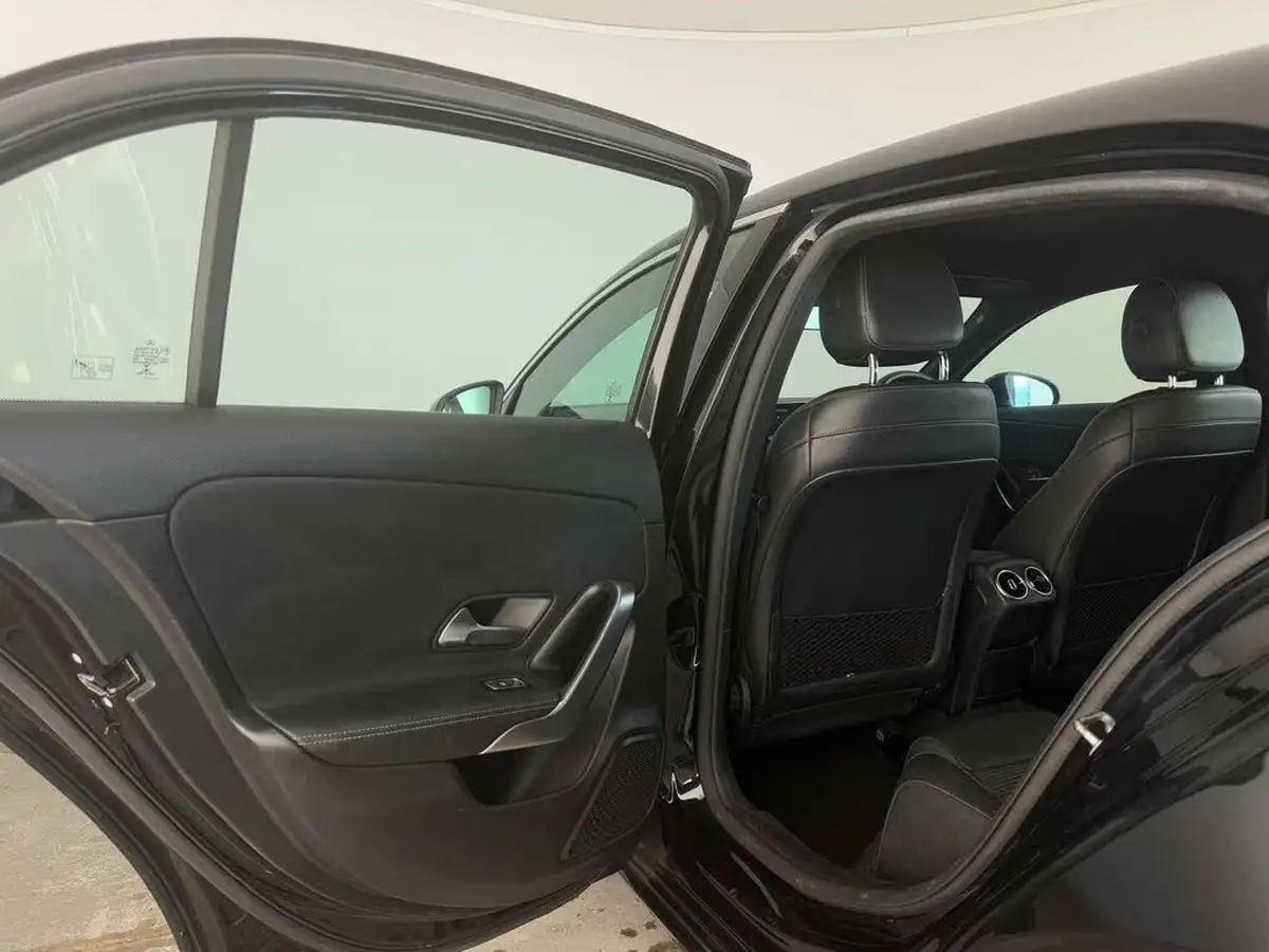 2020-mercedes-benz-a-class-13-a200-sport-executive-hatchback-5d-7g-dct-big-13
