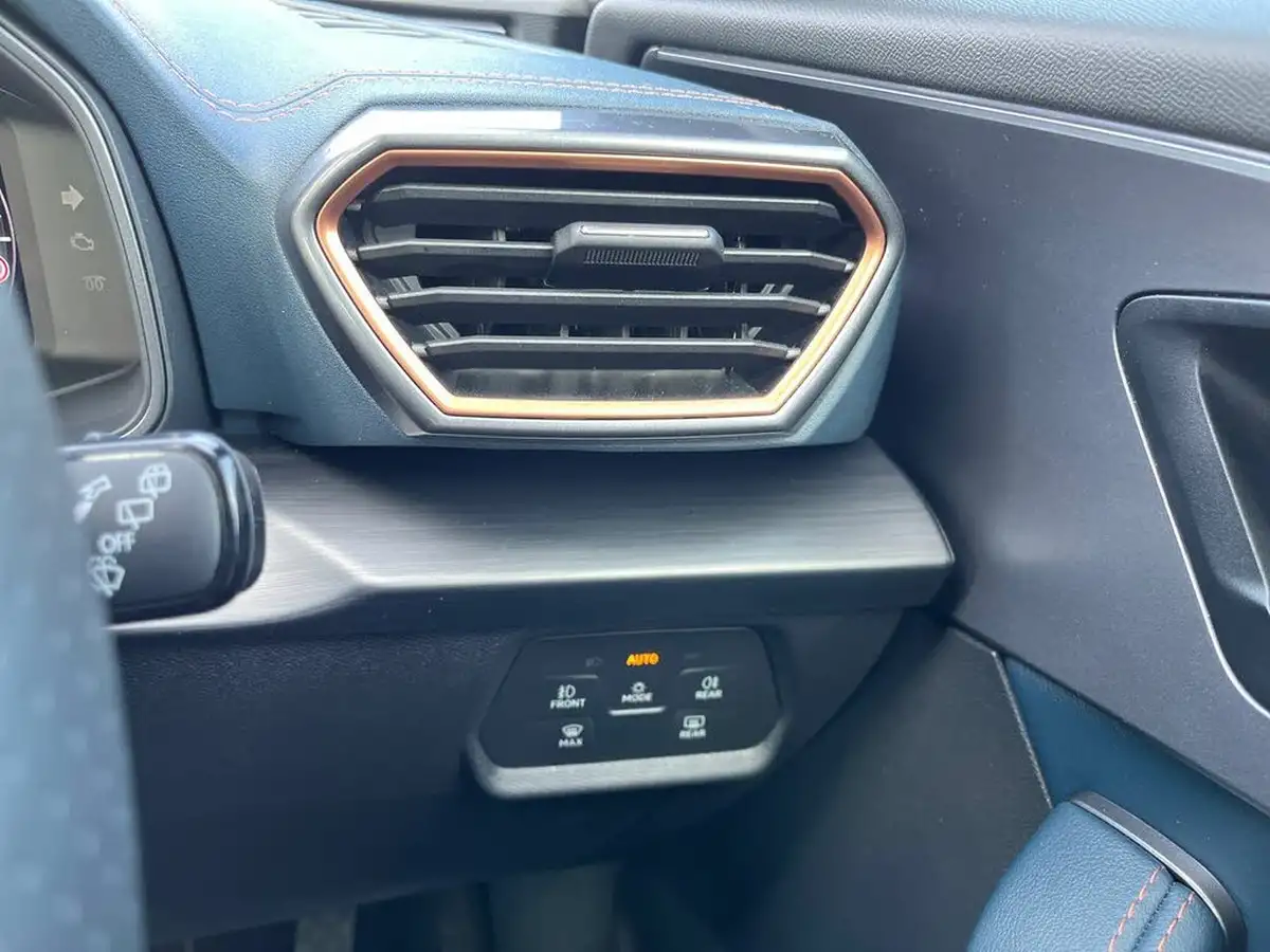 2024-cupra-formentor-14-e-hybrid-v2-big-32