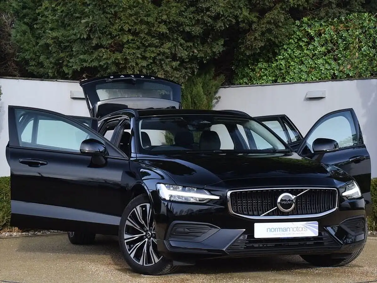 2022-volvo-v60-20-b3-core-big-6