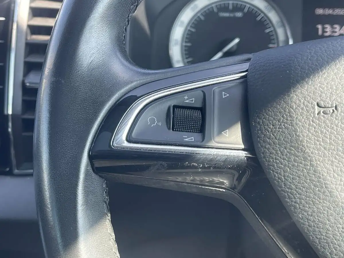 2019-skoda-karoq-20tdi-scout-150ps-big-15