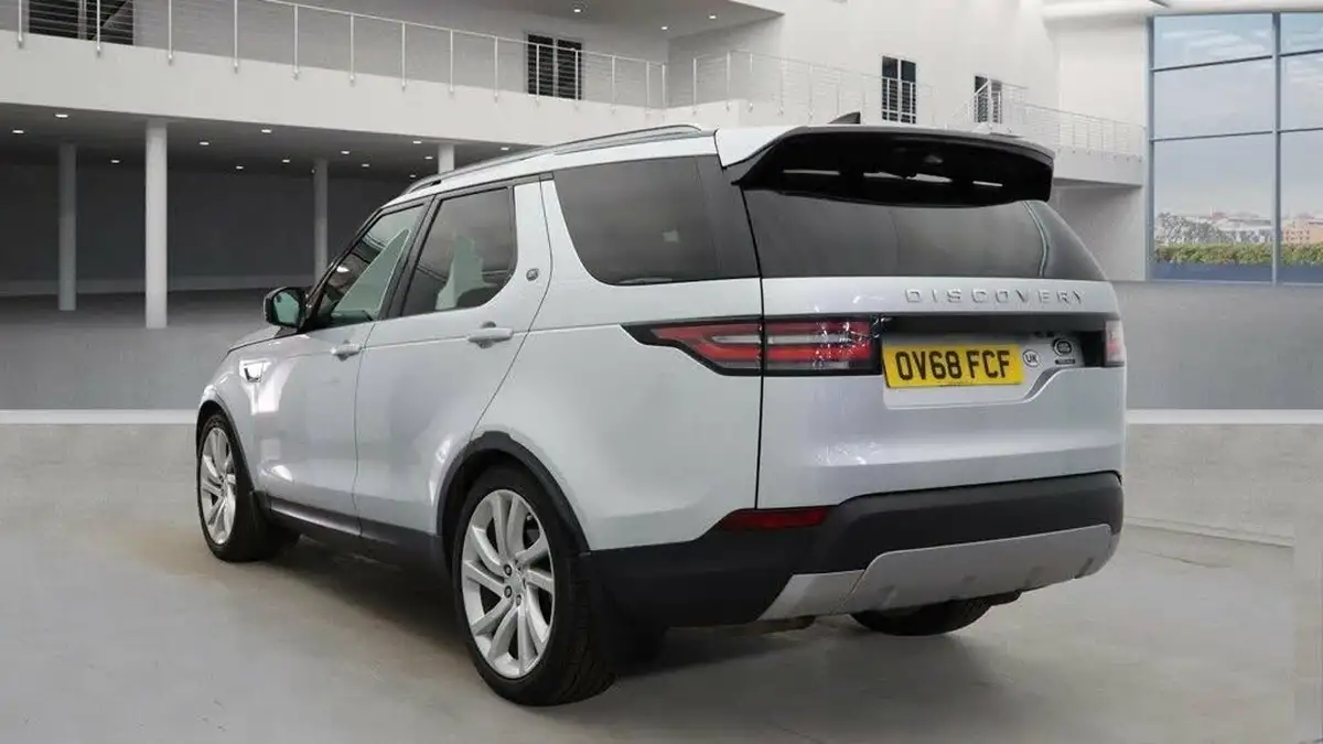 2018-land-rover-discovery-30-sd-v6-hse-luxury-big-2