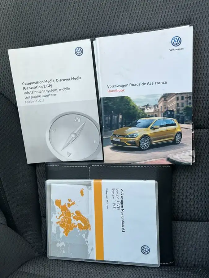 2018-volkswagen-golf-14-tsi-se-nav-estate-5d-big-32