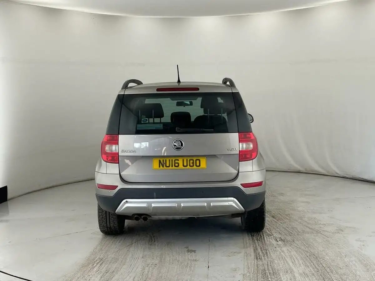 2016-skoda-yeti-outdoor-20tdi-scr-se-business-109ps-big-4