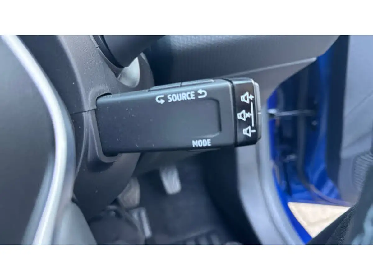 2021-renault-clio-10-tce-iconic-90ps-big-36