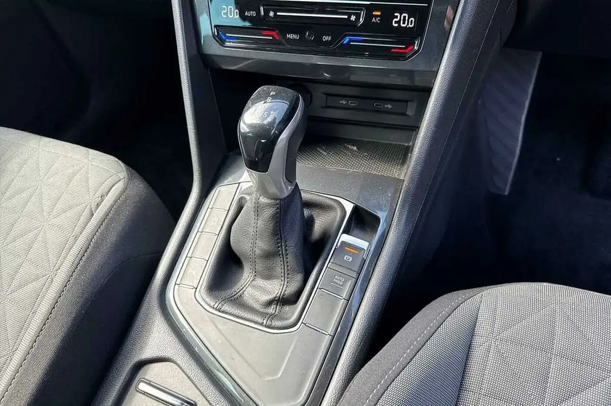 2020-volkswagen-tiguan-15-tsi-life-150ps-dsg-big-16