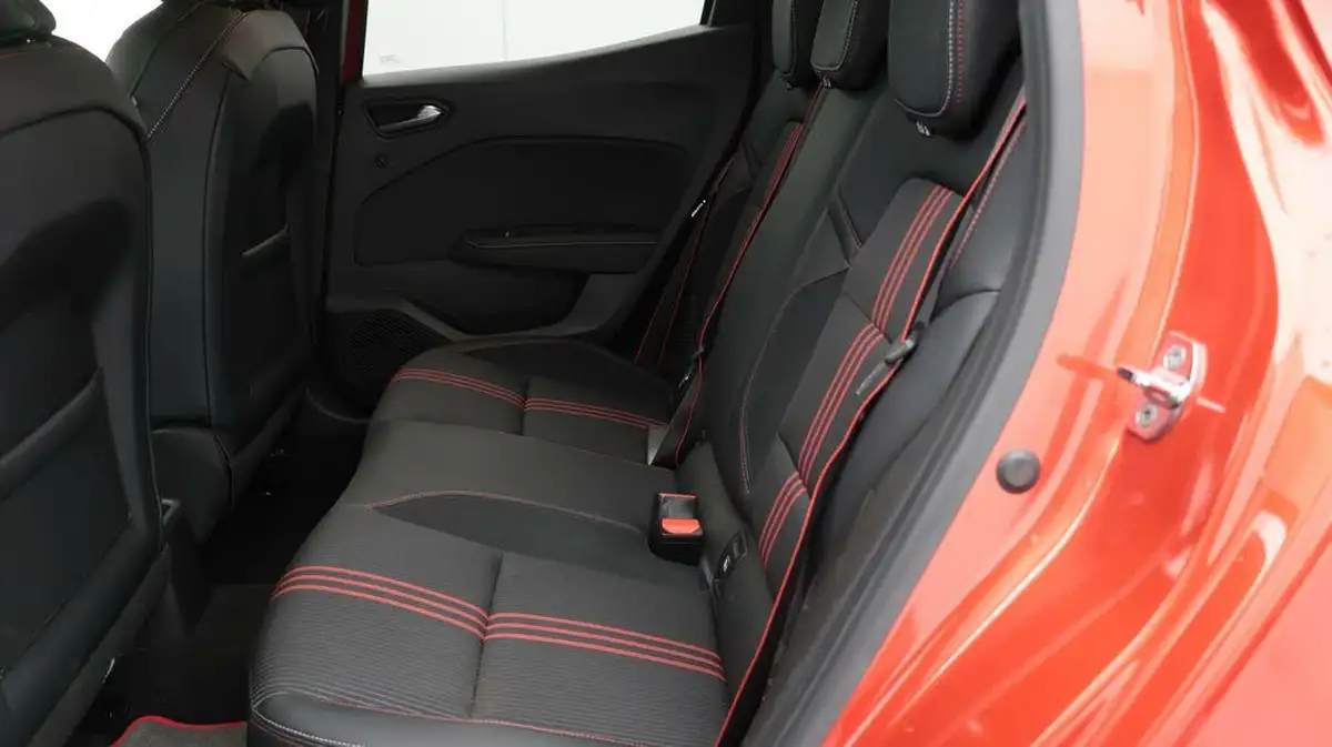 2021-renault-clio-16-rs-line-big-16