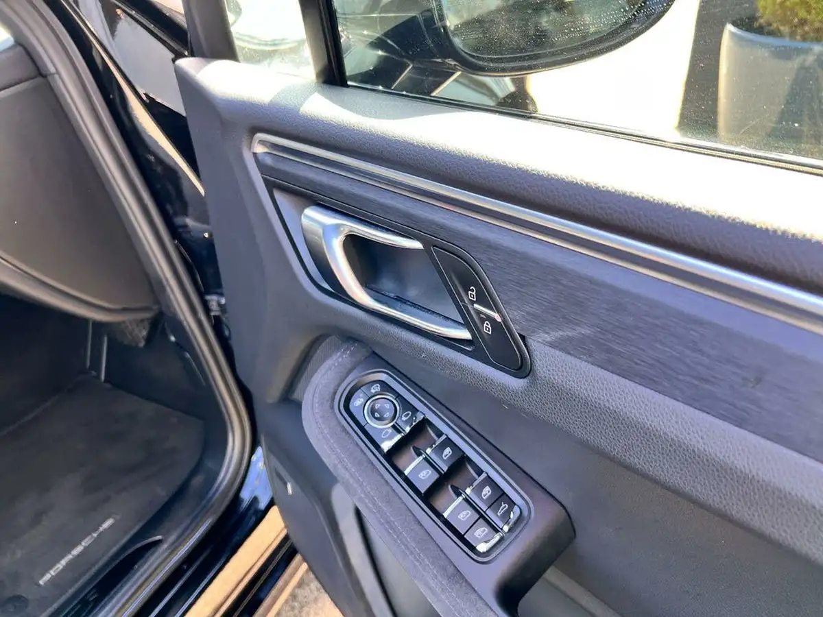 2020-porsche-macan-29-v6-gts-big-24