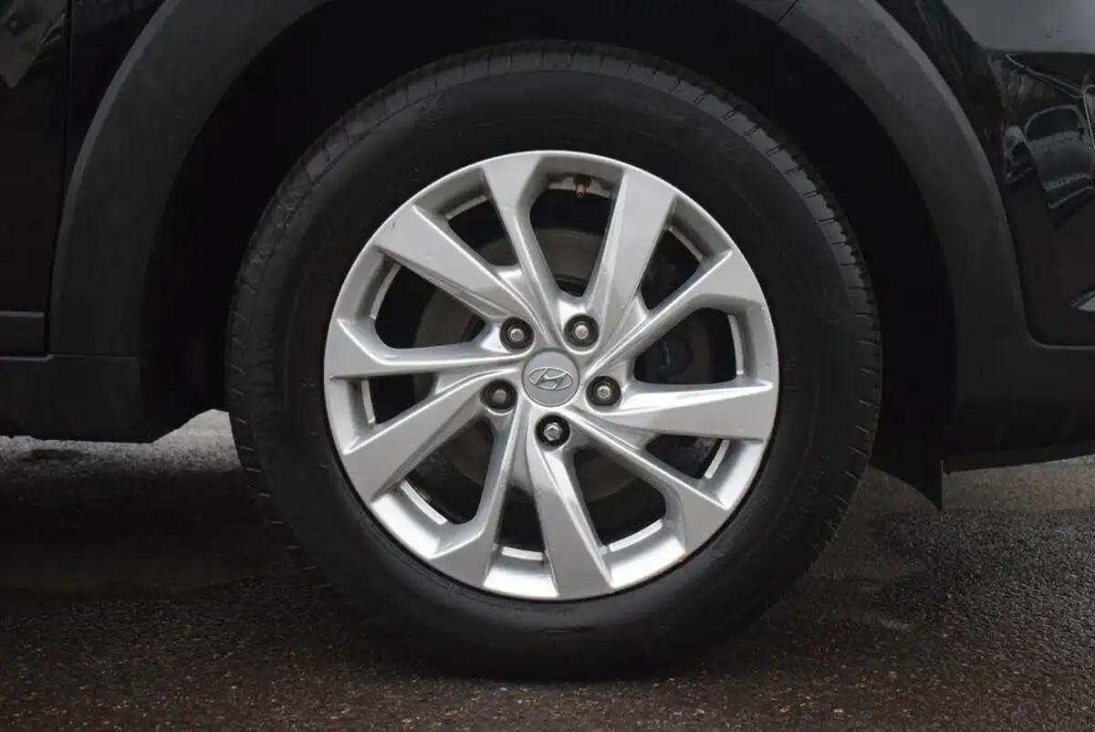 2020-hyundai-tucson-16-t-gdi-se-nav-dct-big-16