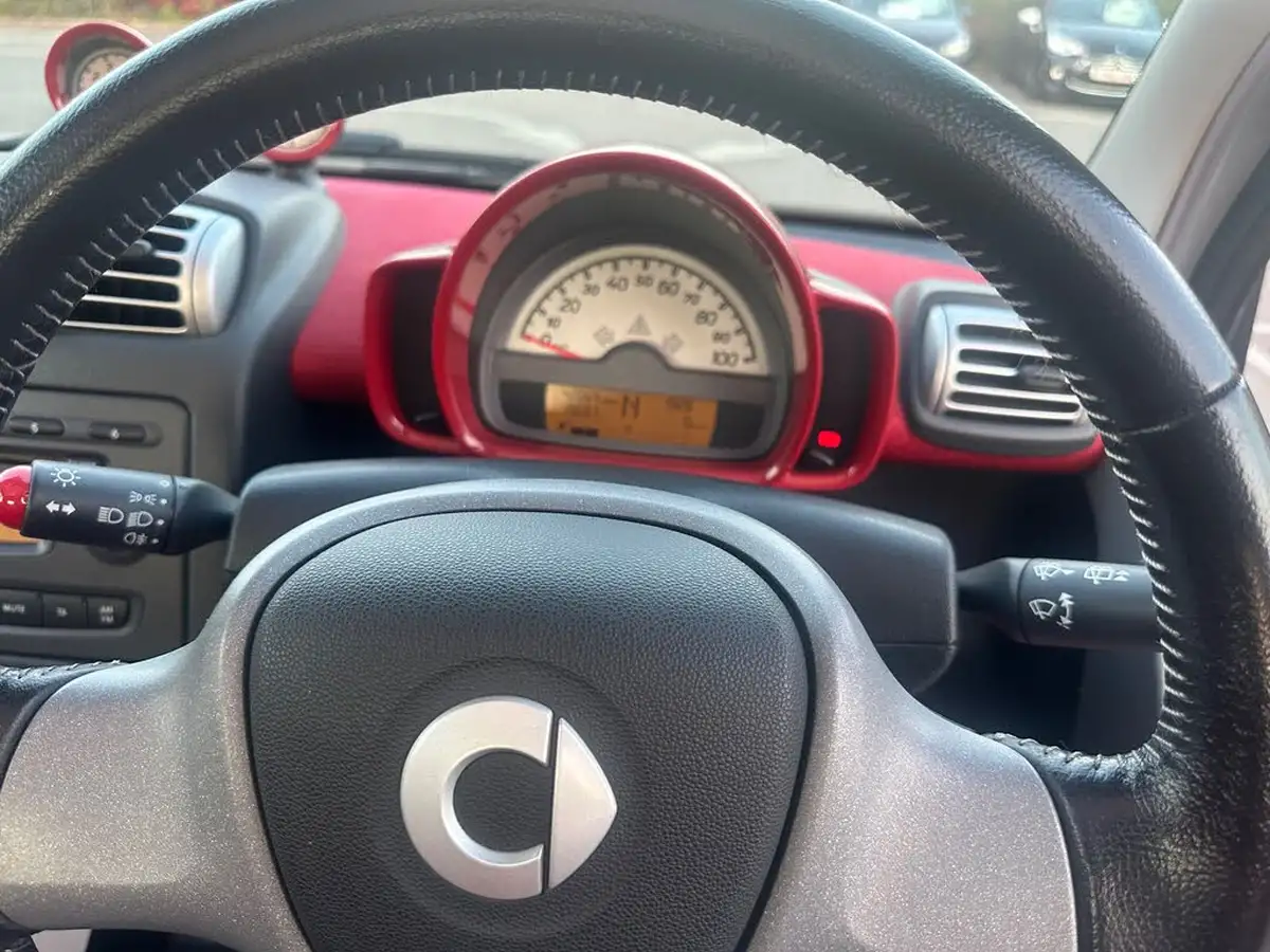 2009-smart-fortwo-10-passion-71bhp-coupe-big-11