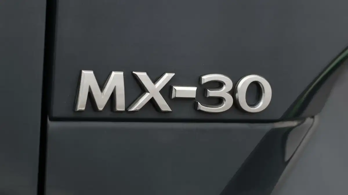 2021-mazda-mx-30-e-se-l-lux-big-20
